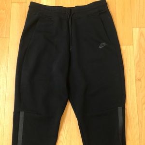 Womens Nike Tech Fleece Capri Pant